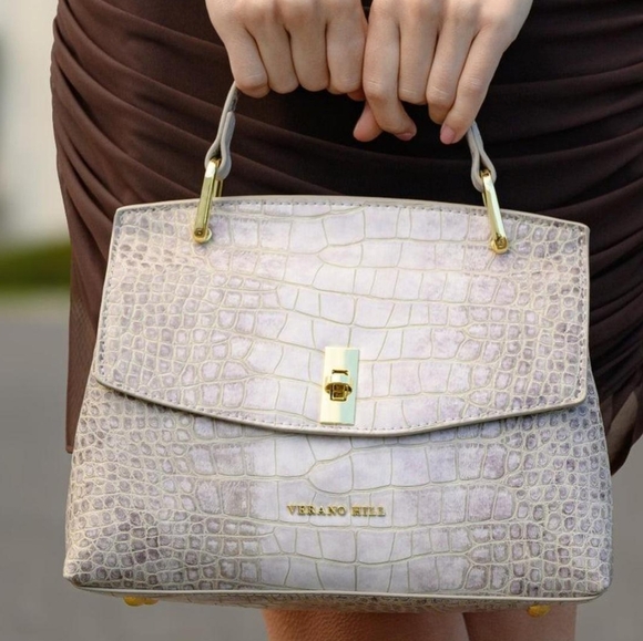 Handbags - NWT🤍 Verano Hill Versailles Beige And Cream Crocodile Embossed Textured Handbag